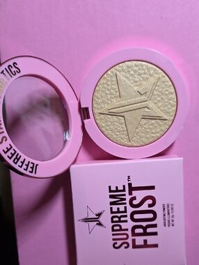 Jeffree Star Supreme Frost Highlighter - Frozen Peach